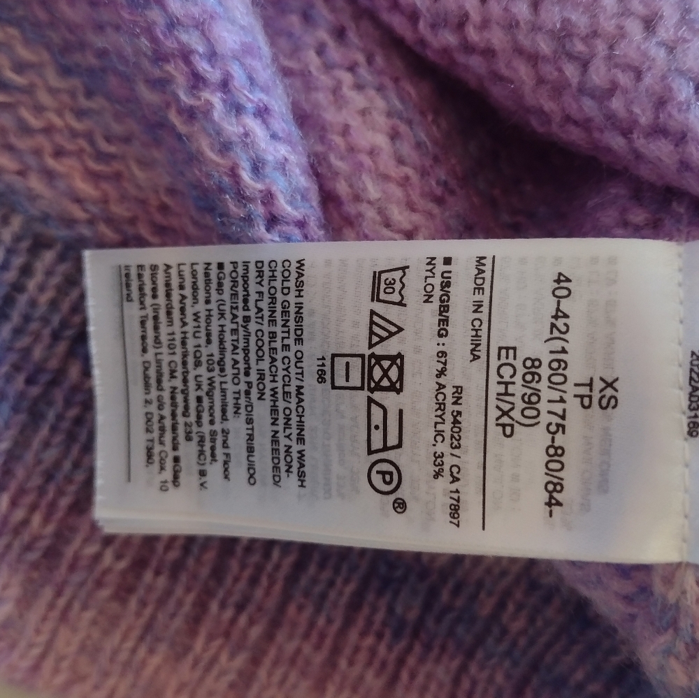 🛑 Gap Multicolored V-Neck Women's XS - Picture 3 of 3